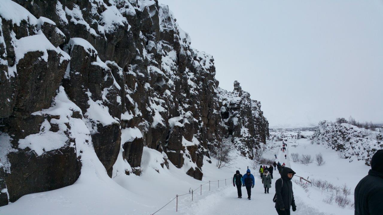 シンクヴェトリル国立公園 大地の裂け目ギャウ 18年2月10日 アイスランド旅行 5日目 謎